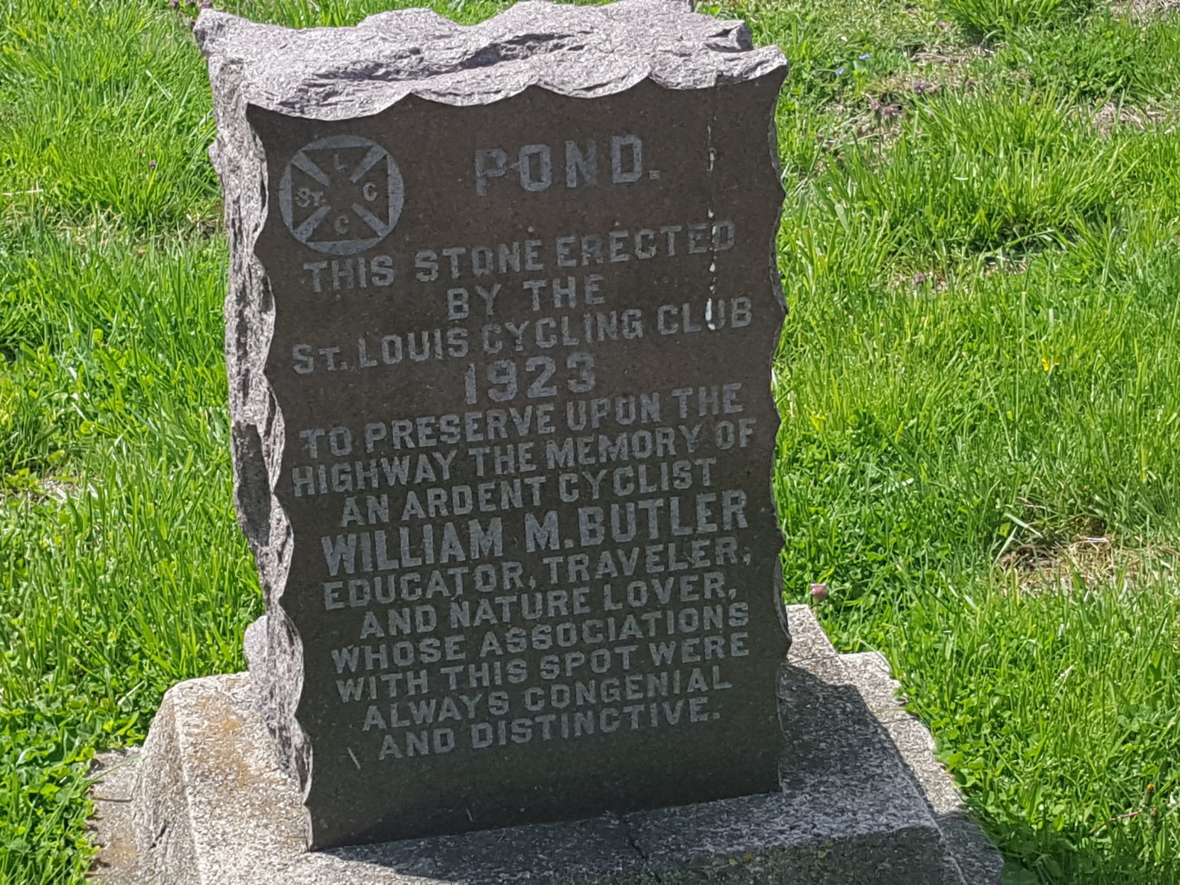 Cycling monument